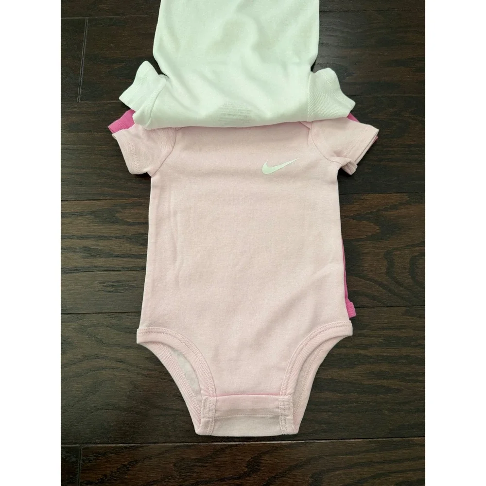 Nike Baby Girls 3 Pack Bodysuits 6 Months Pink White Short Sleeve Romper NWT